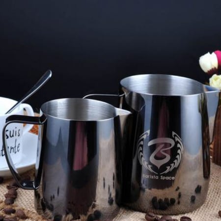 ابريق حليب من باريستا سبيس اسود لامع | Barista space pitcher600 titanium Black