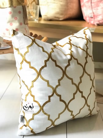 غطاء وسادة موروكون تطريز ذهبي