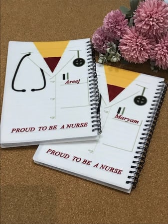 دفتر سلك وسط مقاس A5 تصميم حسب الطلب من اختيارك