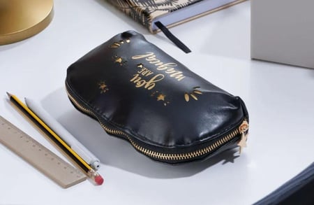 حقيبة " فرش مكياج - أقلام  " ورق الشجر