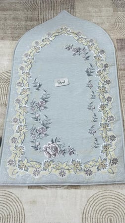 سجادة صلاة مبطنة ورد