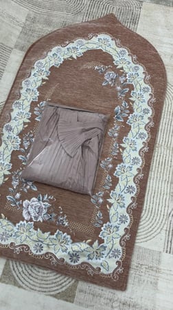 طقم صلاة لحمي