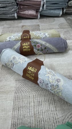 سجادة صلاة مبطنة ورد