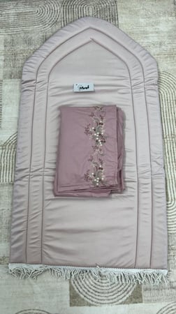 طقم صلاة سادة وردي