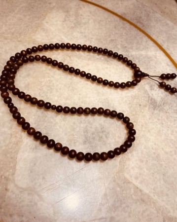 مسابح العود الطبيعي المروكي