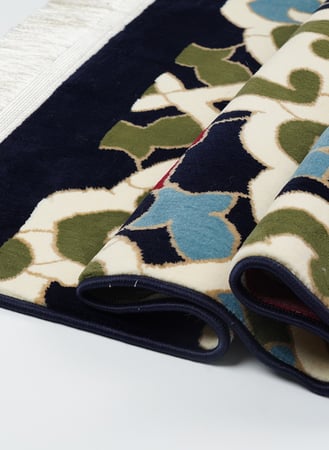 سجادة صلاة باجود خيوط الحرير اتارا بوتيك