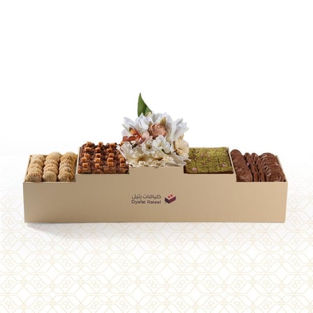بوكس الفخامة صينية مدرجة - شوكولاتة ومعمول وحلا- متجر ضيافات رتيل