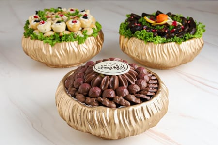 بكج  شكولاتة بلجيكي ومعجنات منتوعة مع ورق عنب - متجر ضيافات رتيل