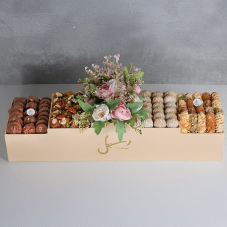 بوكس الفخامة صينية مدرجة معمول وشوكولاتة وبيتيفور - متجر ضيافات رتيل