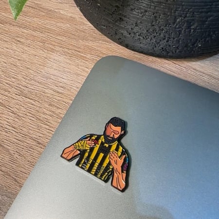 ستيكر معدني (بنزيما)