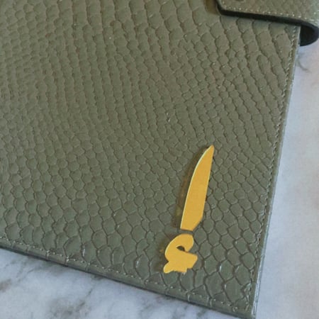 حروف اكريلك ذهبي