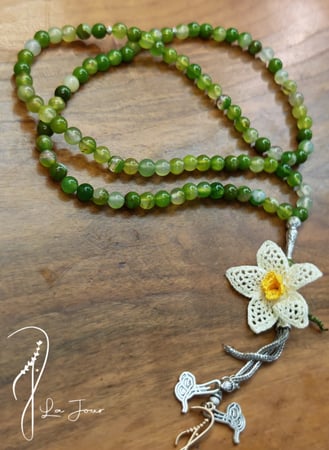 سبحة 99 عقيق برازيلي أخضر فستقي مزينة بوردة أويا كروشيه