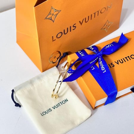 اسواره ذهبي لويس فيتون