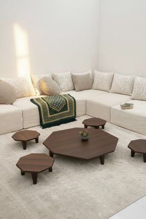 طقم طاولات ارضي مع 4 خدمة خشب بني شكل ‏سداسي  - بتصميم أنيق وعملي kf