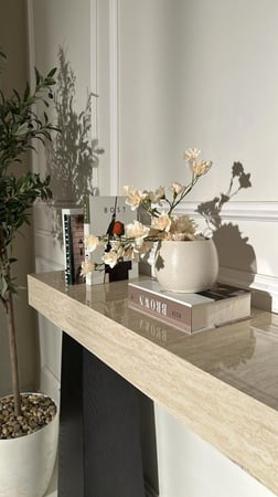 مدخل اسود سطح بديل الرخام  - تصميم هندسي عصري وفاخر kf