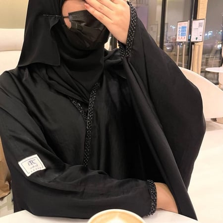 Black bisht