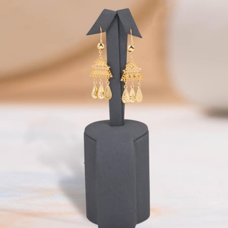 عقد  الاهرمات المزدوجة