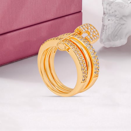 خاتم المشبك الذهبي