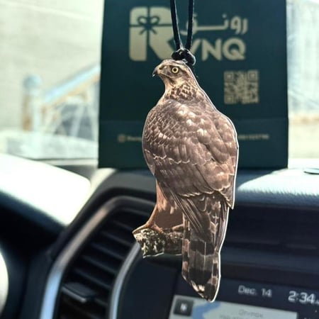 تعليقة شكل صقر