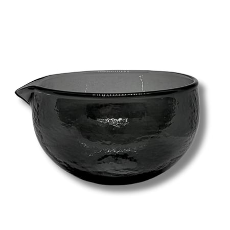 وعاء ماتشا زجاجي مصنوع يدوياً