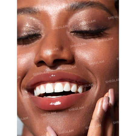 شيجلام مكبر وملمع شفاه باوت بيرفكت شاين سيبيا كيس - 2 جم