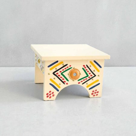 طاولة ضيافة خشبي تراثي بيج