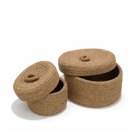 طقم سلة خوص مزخرفة – قطعتان بغطاء (صناعة هندية)