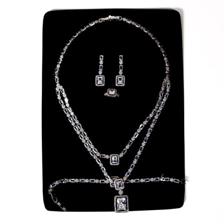 عقد زيركون دبل