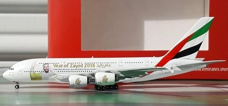 مجسم طيران الامارات A380 عام زايد مقاس 1:400