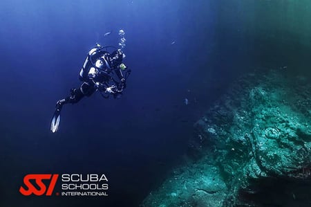 تخصص الغوص العميق | Deep Diver Specialty