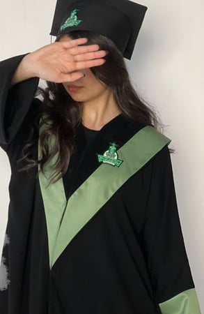 عبايات تخرج جامعة تطريز وتصميم حسب اختياركم