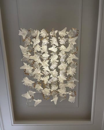 ثريا مستطيل طول140سم وعرض 80سم لون ثلجي و عسلي شفاف