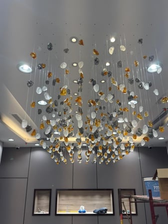 ثريا مستطيل طول 120سم وعرض 80سم لون عسلي ورمادي و ثلجي