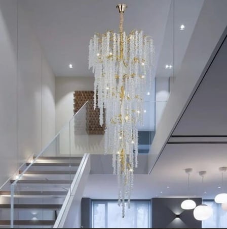 ثريات قبب مودرن عناقيد لون ذهبي نزول 3 متر عرض 1 متر