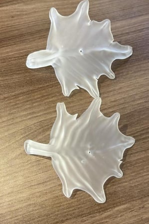 ثريا بيضاوي اوراق مودرن طول مترين سم وعرض 80سم  لون ثلجي مع شفاف