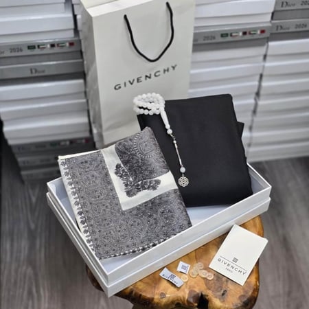 قماش وشماغ شتوي + سبحه فخم الاكثر مبيعاً