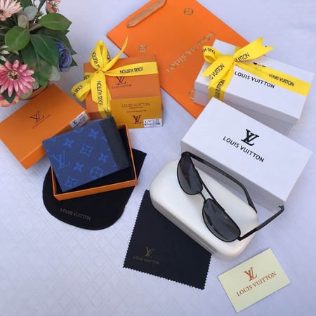 محفظة ونظاره ماركه لويس فيتون