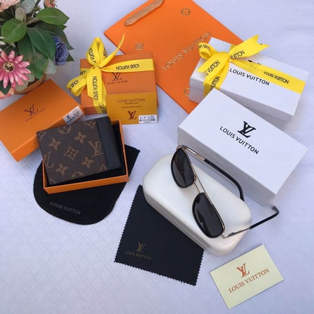 محفظة ونظاره ماركه لويس فيتون