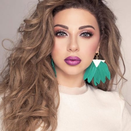 أمارا وورم جراي-زينة