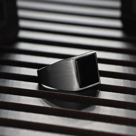 خاتم فضة خالصة بحجر عقيق أسود