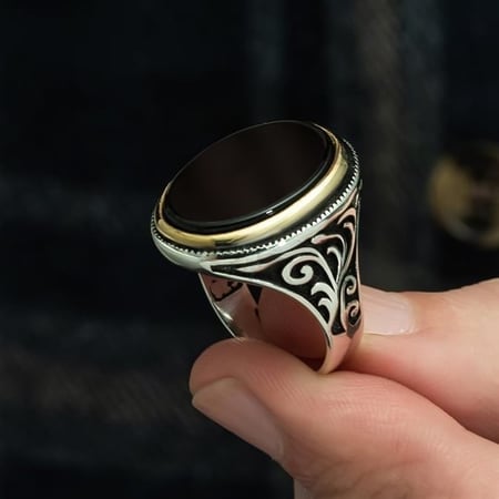 خاتم راقي من الفضة الخالصة عيار 925 بحجر عقيق أسود أنيق