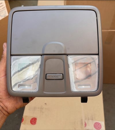 لمبة سقف النترا 2013-2015 مع ظفيرة