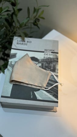 كمام حرير عسلي
