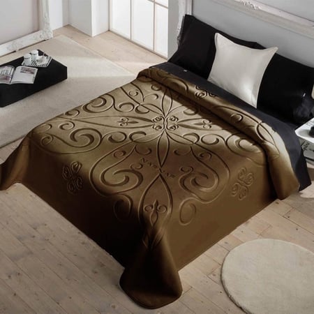 بطانية شتوية Naf Naf اكريليك ناعمة ودافئة