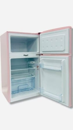 ثلاجة صغيره بابين من جي في سي برو – لون وردي