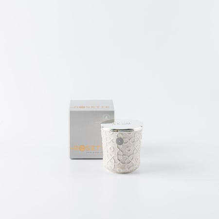 شمعة عطرية برائحة مميزة حجم صغير من روزيت باللون البيج