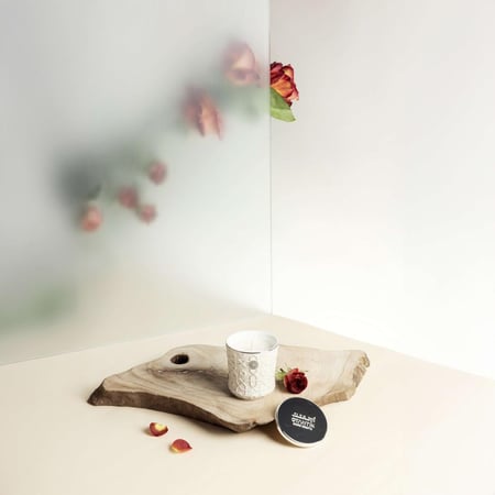 شمعة عطرية برائحة مميزة حجم صغير من روزيت باللون البيج