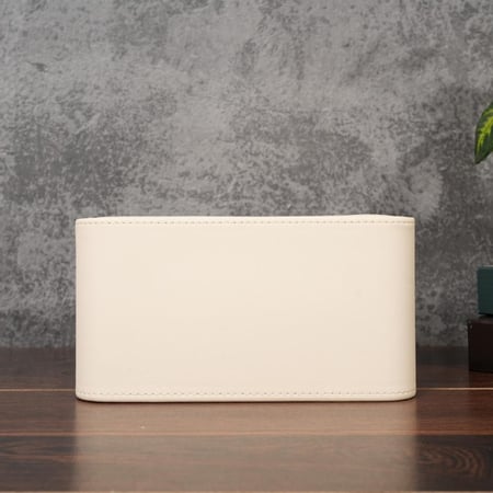 علبة مناديل جلد بتصميم عصرى باللون البيج