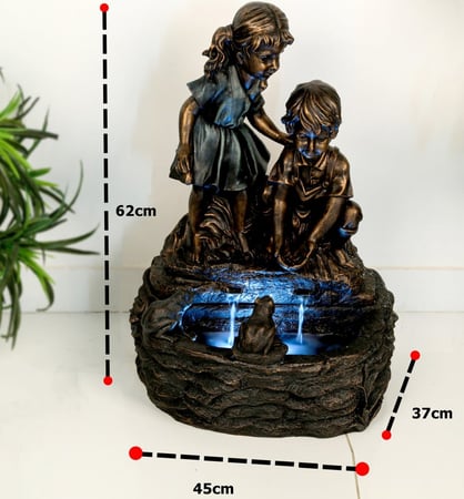 نافورة مياه من طبقة واحدة مزينة بأطفال و مظهر طبيعي - مقاس 62x45x37 سم