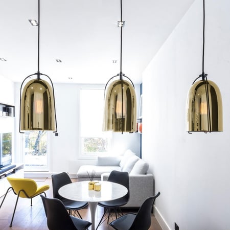 علاقي زجاجي ذهبي